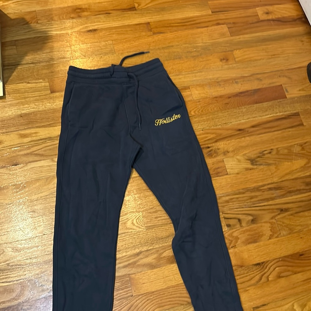 Men’s Hollister navy joggers great condition